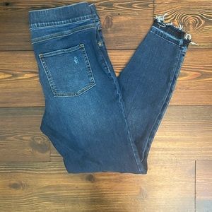 SPANX medium washed denim ankle jeans 👖